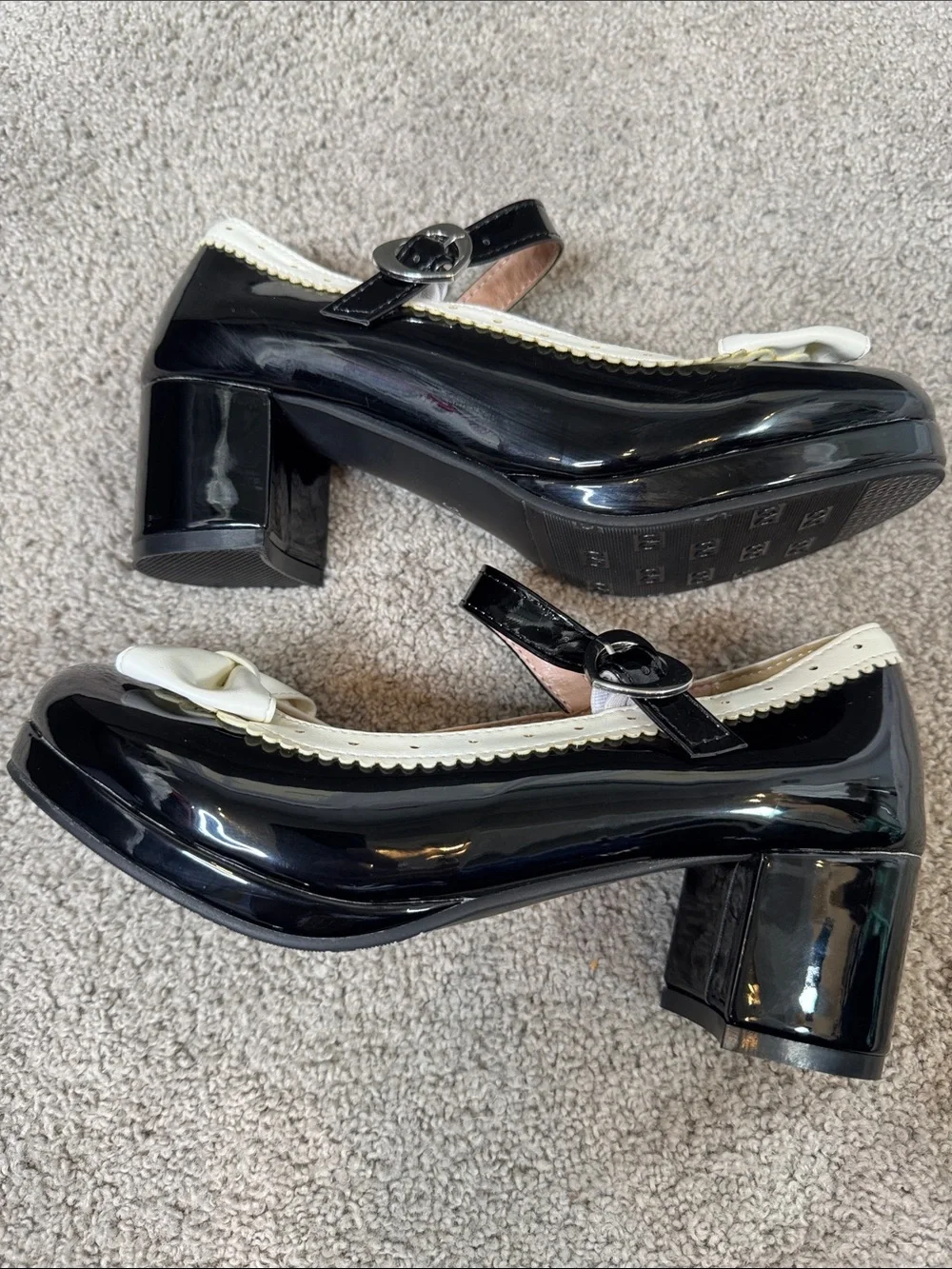 Women’s Black Chunky Heel Mary Jane Pumps Cute Bow & Hearts Round Toe Size 6 NEW
